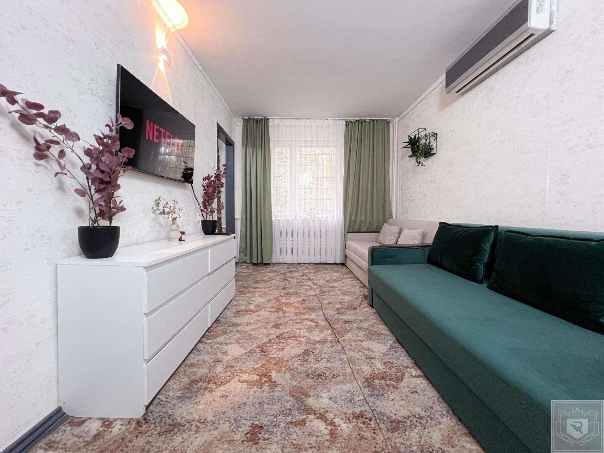 Renthouse Greenstay *