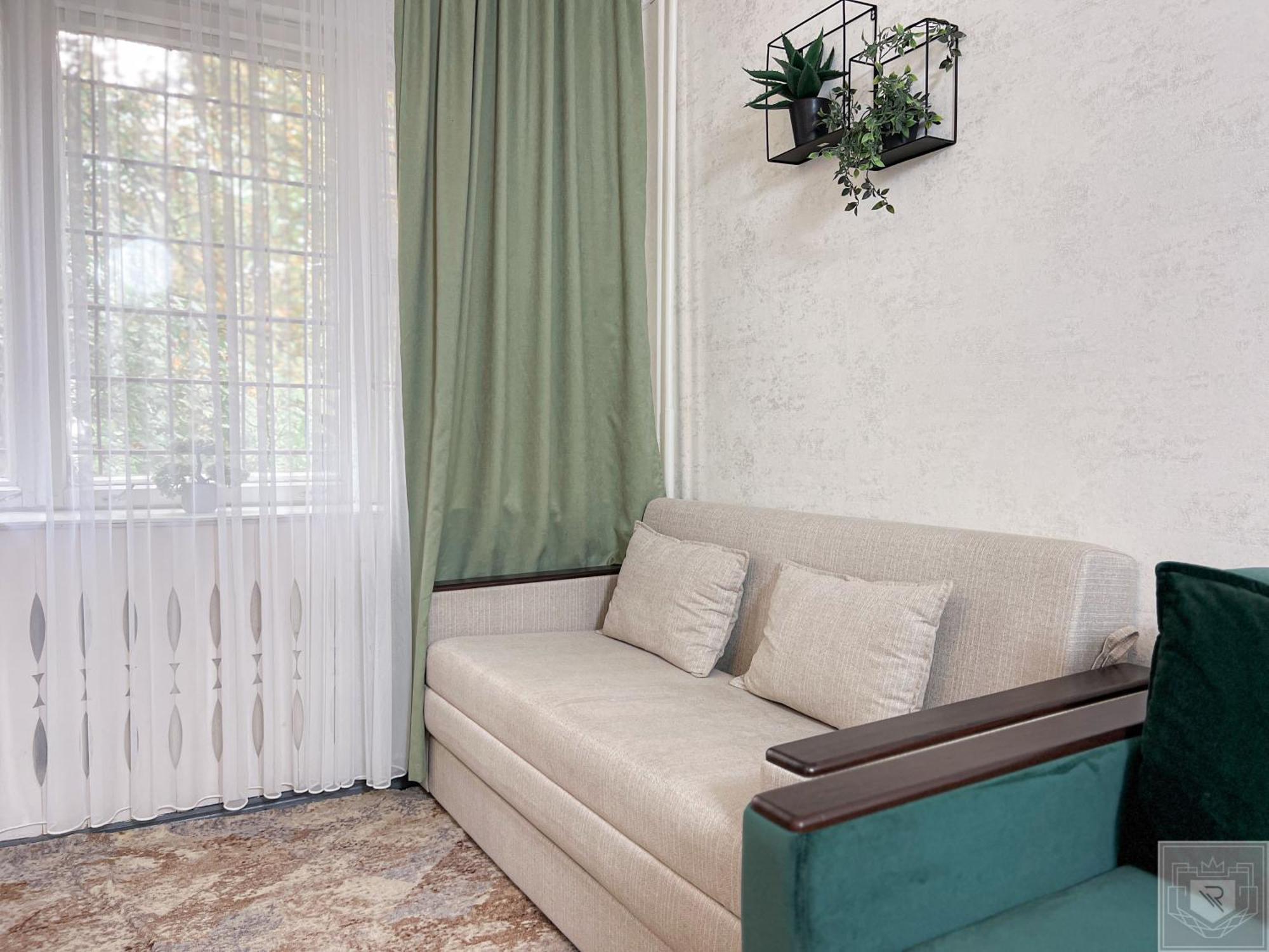 Renthouse Greenstay *